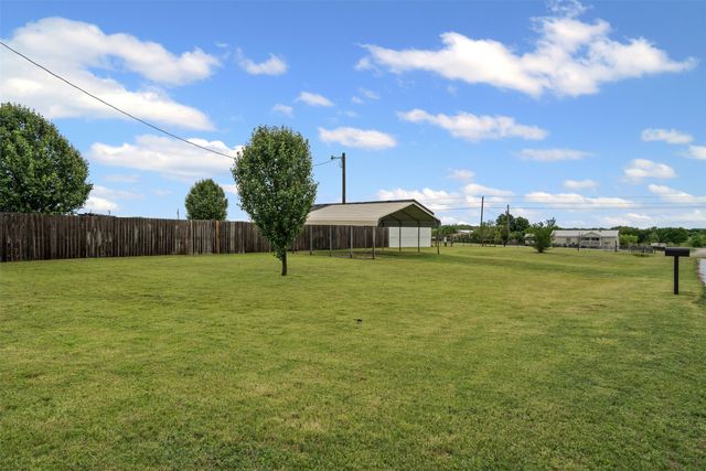 430 Indian Hills Road, Bowie, TX 76230