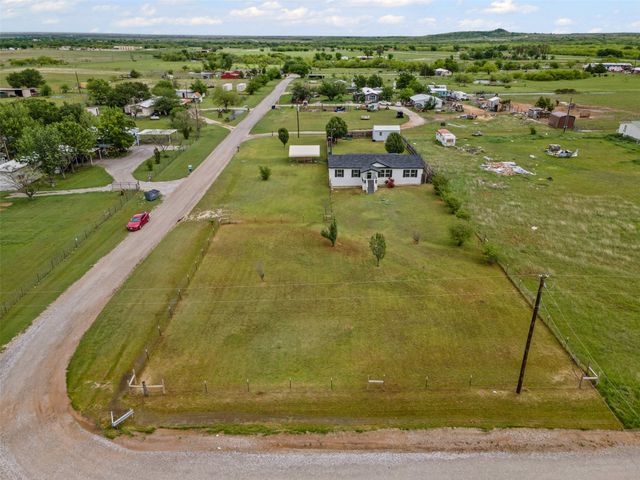 430 Indian Hills Road, Bowie, TX 76230