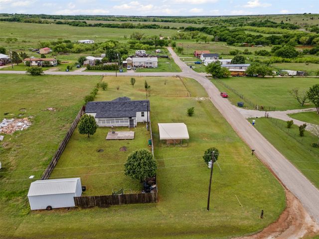 430 Indian Hills Road, Bowie, TX 76230