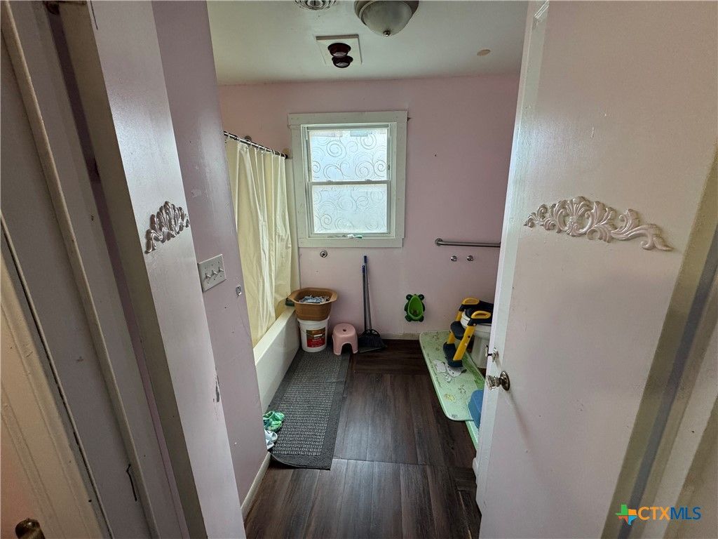 Image 24 of property listing at 1117 Terrell Street, Cuero, TX 77954