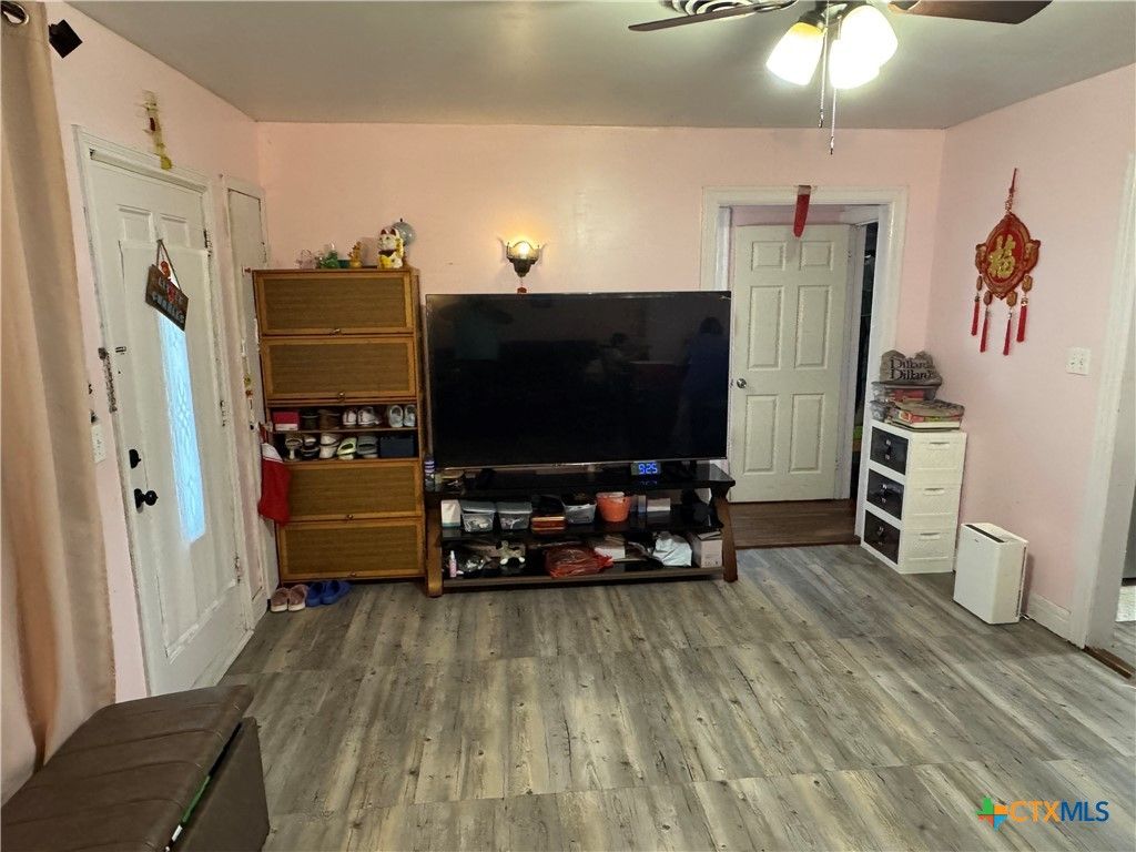 Image 6 of property listing at 1117 Terrell Street, Cuero, TX 77954