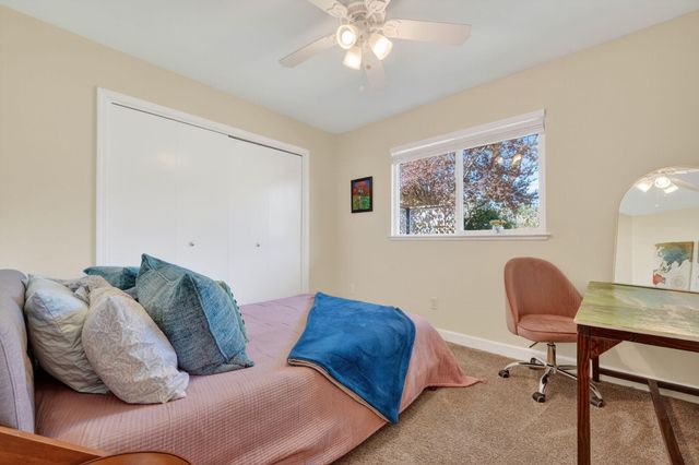 953 Oakmont Drive, Redding, CA 96003