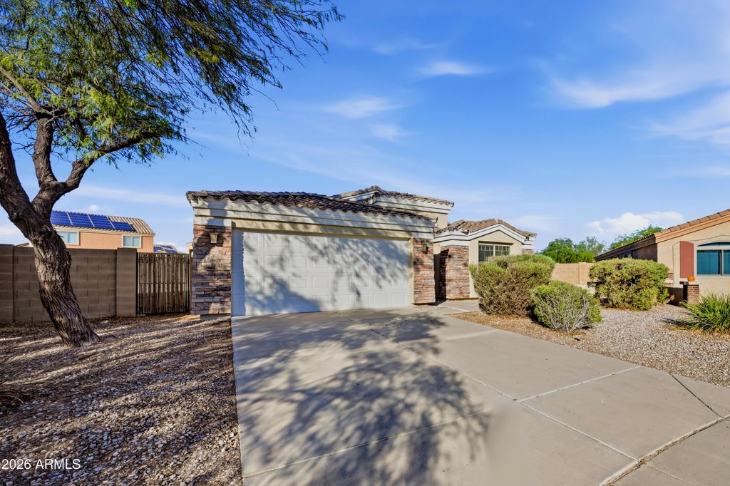 540 E SETTLERS Trail, Casa Grande, AZ 85122 — photo 2