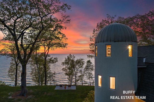 8282 W Harrison Road, Mears, MI 49436
