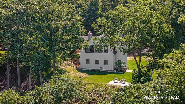 8282 W Harrison Road, Mears, MI 49436