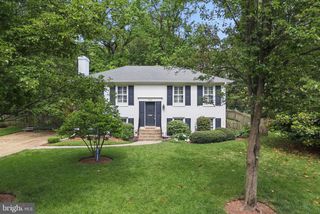 129 FORT WILLIAMS PARKWAY, Alexandria, VA 22304
