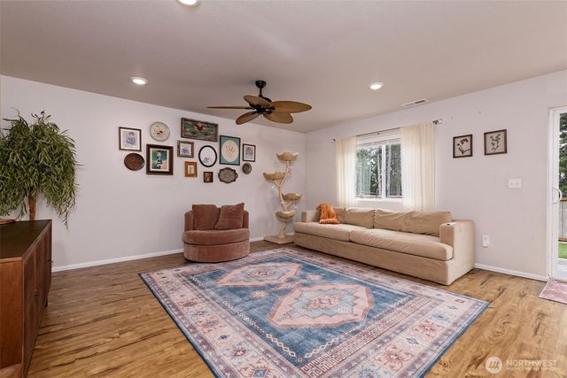 501 NE Ridge Point Boulevard, Belfair, WA 98528