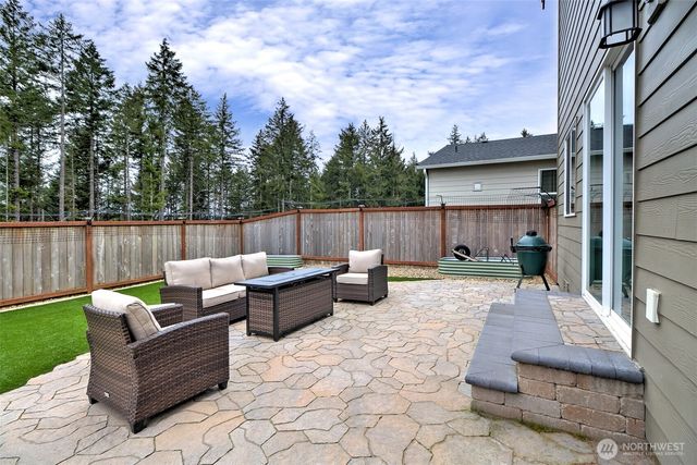 501 NE Ridge Point Boulevard, Belfair, WA 98528