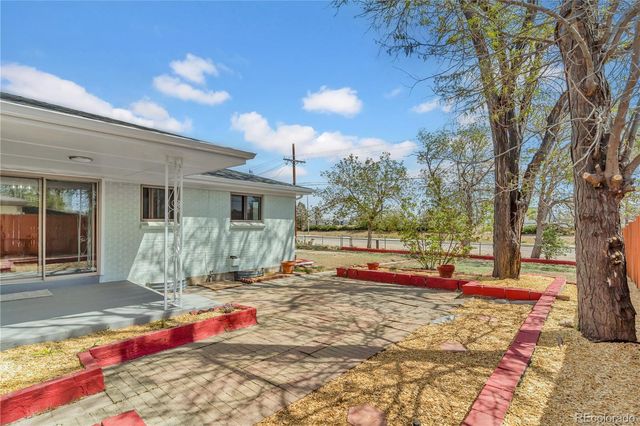 3040 Cimarron Street, Aurora, CO 80011