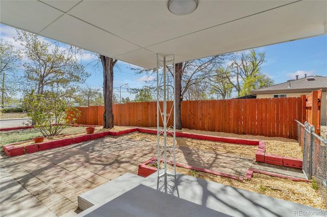 3040 Cimarron Street, Aurora, CO 80011