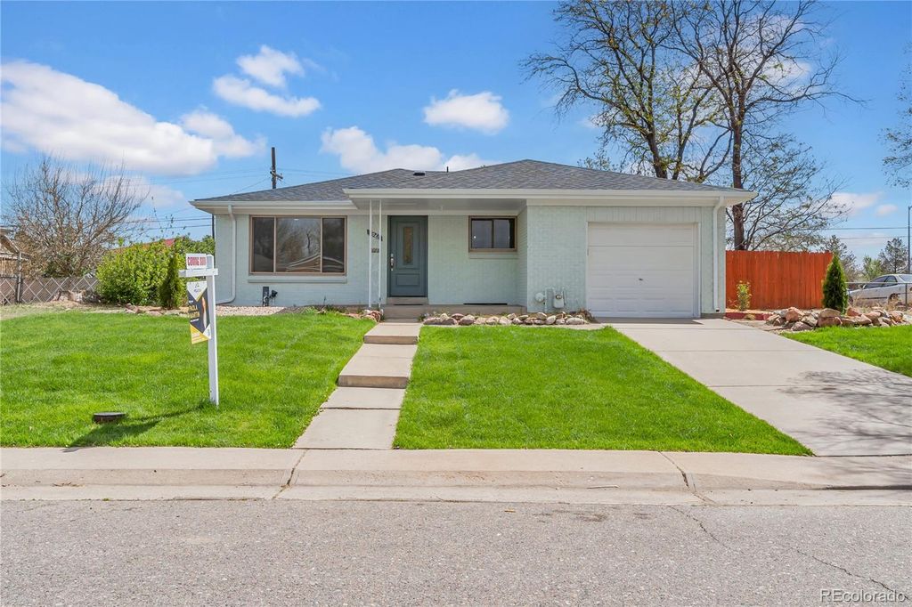 3040 Cimarron Street, Aurora, CO 80011