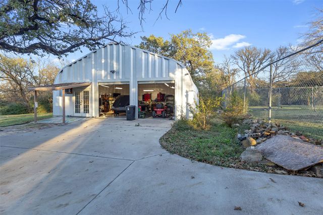 4735 Panola Avenue, Fort Worth, TX 76103