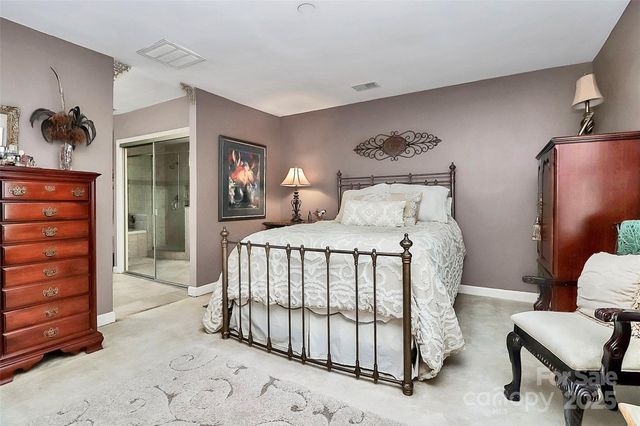 10335 Johns Towne Drive, Charlotte, NC 28210