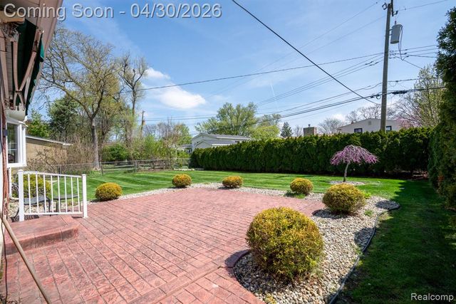 1645 Waverly Street, Trenton, MI 48183