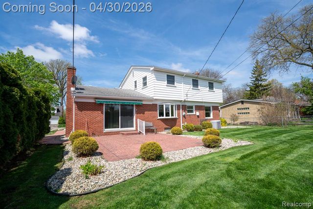 1645 Waverly Street, Trenton, MI 48183