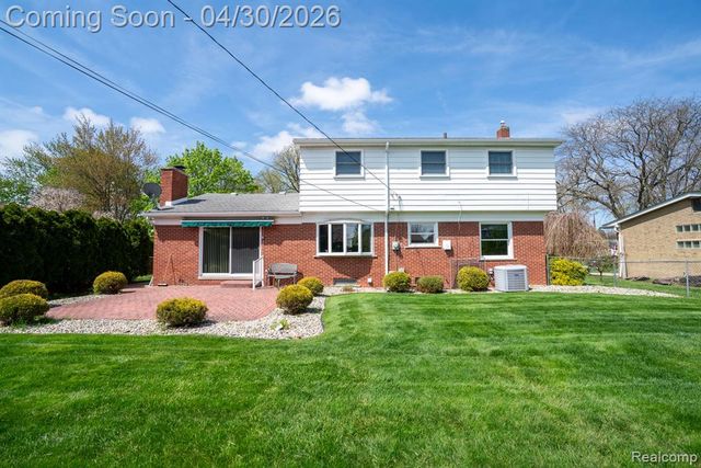 1645 Waverly Street, Trenton, MI 48183