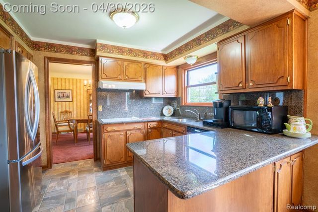 1645 Waverly Street, Trenton, MI 48183
