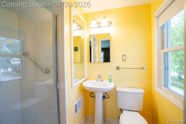 1645 Waverly Street, Trenton, MI 48183