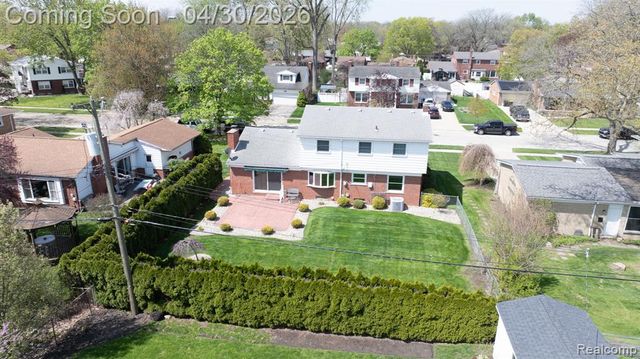 1645 Waverly Street, Trenton, MI 48183