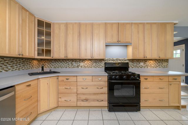 318 Hemlock Drive, Lanoka Harbor, NJ 08734