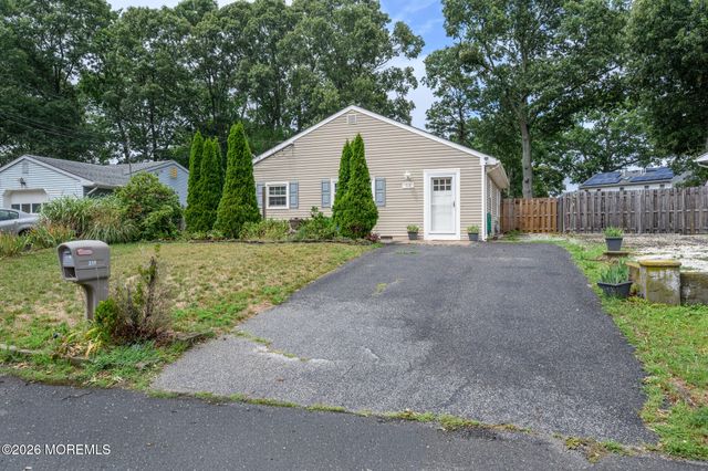 318 Hemlock Drive, Lanoka Harbor, NJ 08734