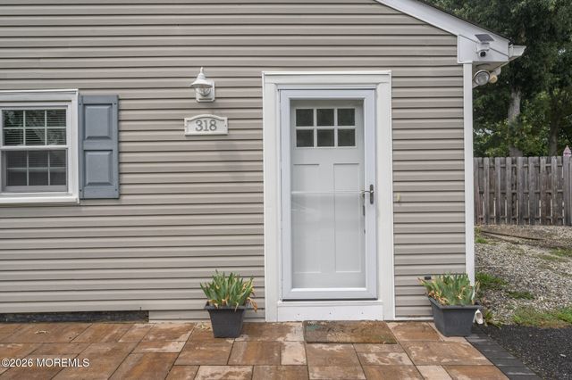 318 Hemlock Drive, Lanoka Harbor, NJ 08734