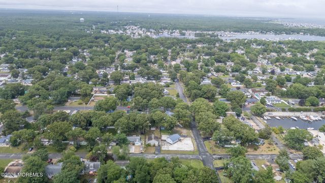 318 Hemlock Drive, Lanoka Harbor, NJ 08734
