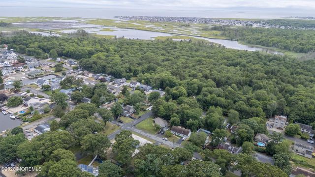 318 Hemlock Drive, Lanoka Harbor, NJ 08734