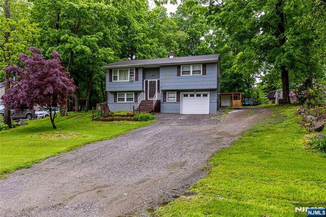 67 Cedar Tree Drive, Vernon, NJ 07422