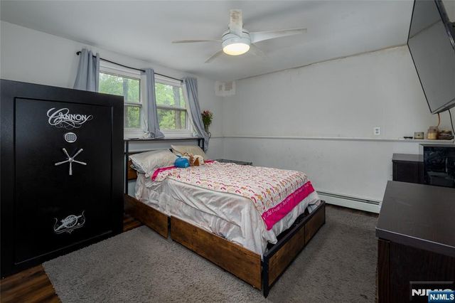 67 Cedar Tree Drive, Vernon, NJ 07422