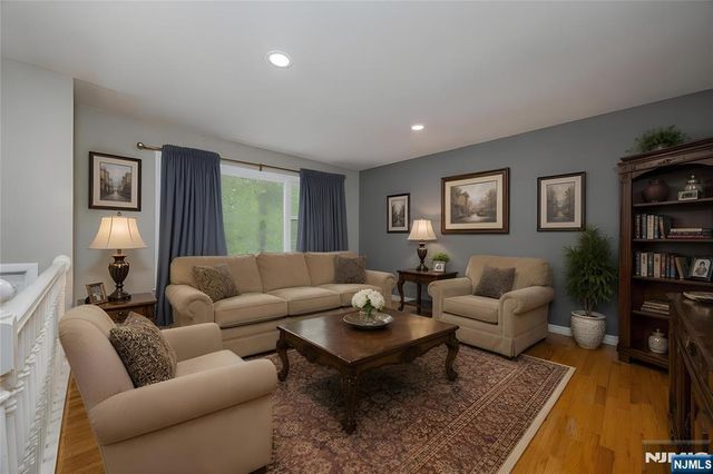67 Cedar Tree Drive, Vernon, NJ 07422