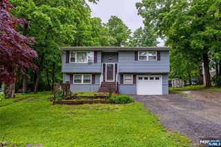67 Cedar Tree Drive, Vernon, NJ 07422