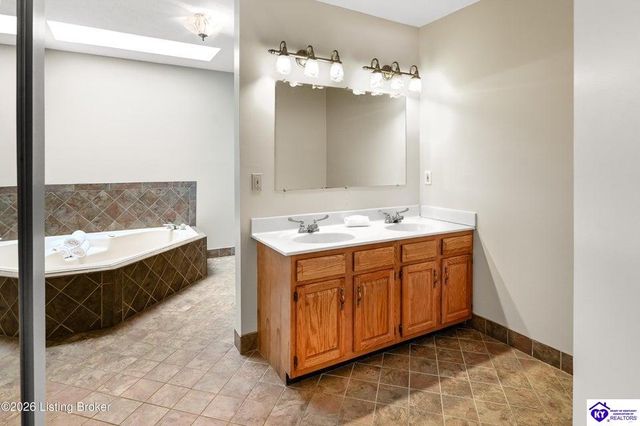 199 Lickskillet Drive, Shepherdsville, KY 40165