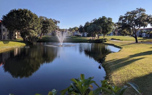 800 S Hollybrook Drive 305, Pembroke Pines, FL 33025
