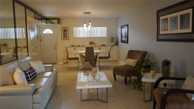 800 S Hollybrook Drive 305, Pembroke Pines, FL 33025