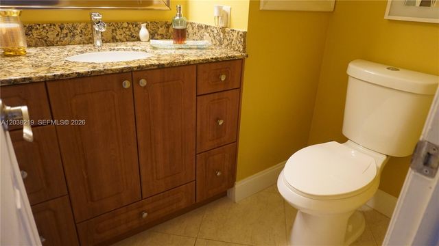 800 S Hollybrook Drive 305, Pembroke Pines, FL 33025