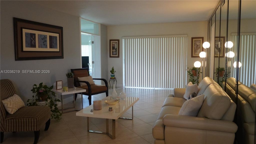 800 S Hollybrook Drive 305, Pembroke Pines, FL 33025