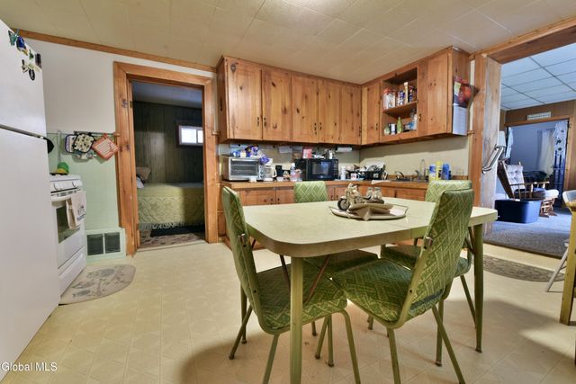 103 Broad Street, Gloversville, NY 12078