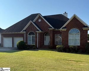 5 Meadow Mist Trail, Greer, SC 29650