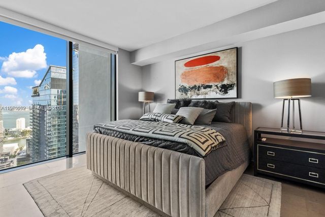 88 SW 7th St 3909, Miami, FL 33130