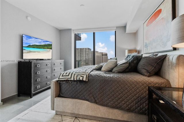 88 SW 7th St 3909, Miami, FL 33130