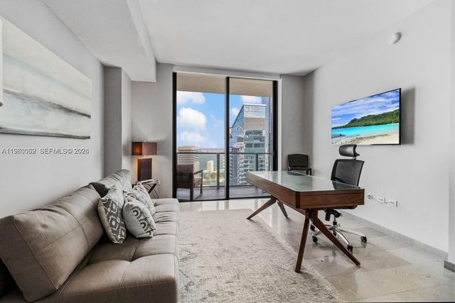 88 SW 7th St 3909, Miami, FL 33130