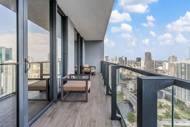 88 SW 7th St 3909, Miami, FL 33130