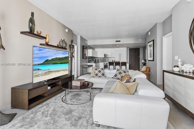 88 SW 7th St 3909, Miami, FL 33130