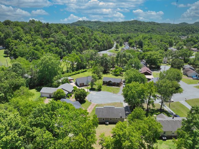 108 Crystal Ct, Nashville, TN 37207