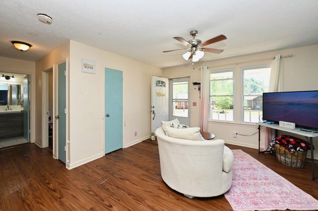 108 Crystal Ct, Nashville, TN 37207