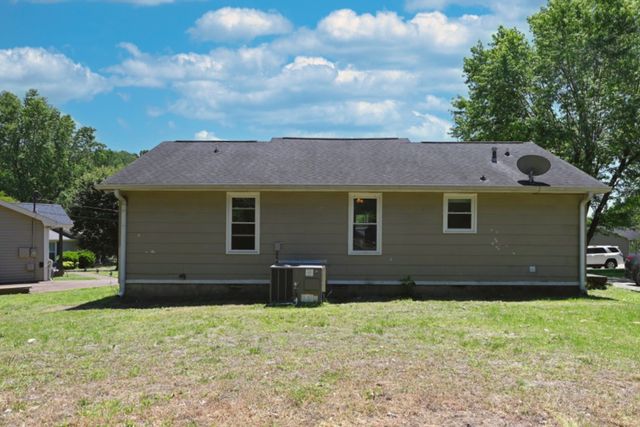 108 Crystal Ct, Nashville, TN 37207
