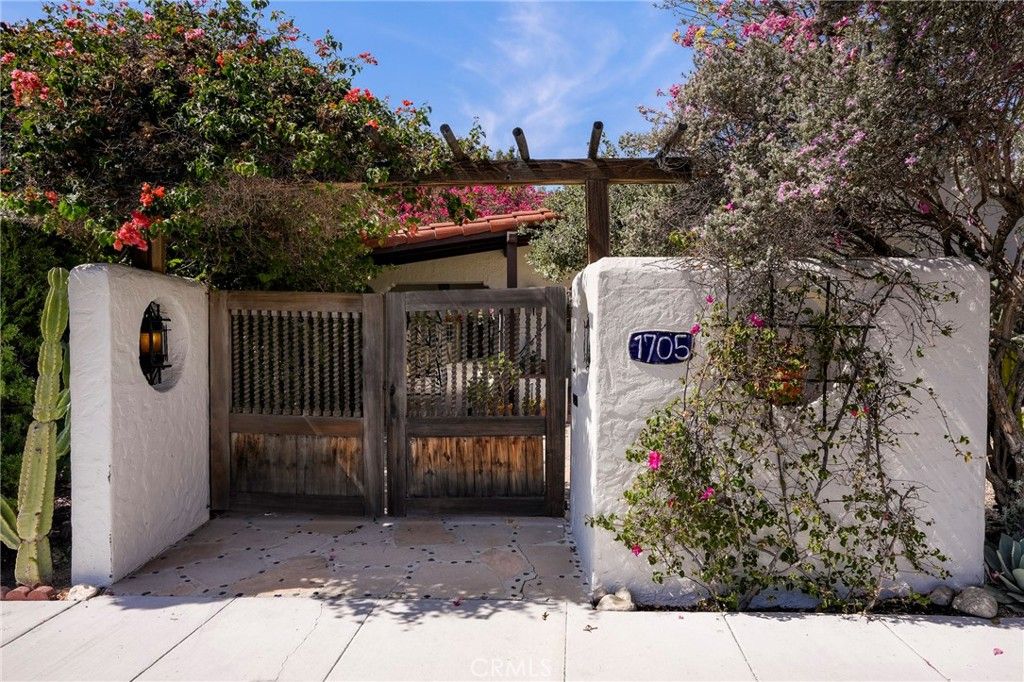 1705 S Genesee, Los Angeles, CA 90019 — photo 2