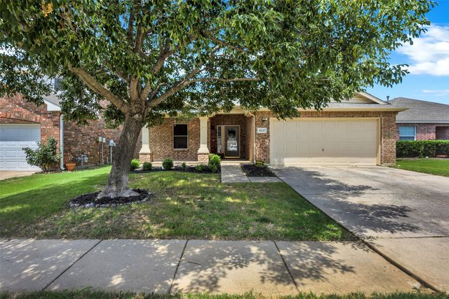 10117 Sourwood Drive, Fort Worth, TX 76244