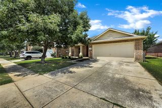 10117 Sourwood Drive, Fort Worth, TX 76244